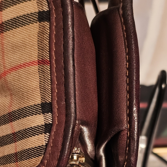 BURBERRY VINTAGE  KISSLOCK COIN POUCH - Picture 7 of 12